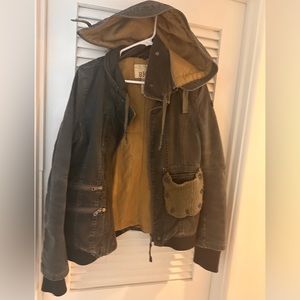 Absolutely love this BKE jacket, it just doesn’t fit me anymore. Super comfy!